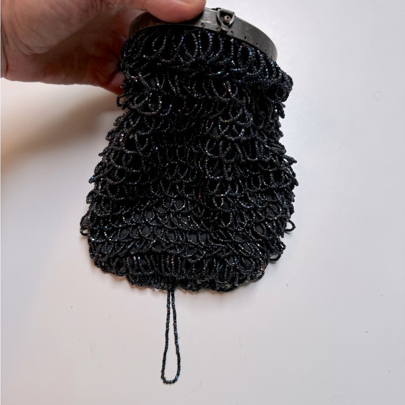 Antique Art Deco Blue Iridescent tassel beaded mirror pouch~Silver Repousse Lid - Picture 9 of 10